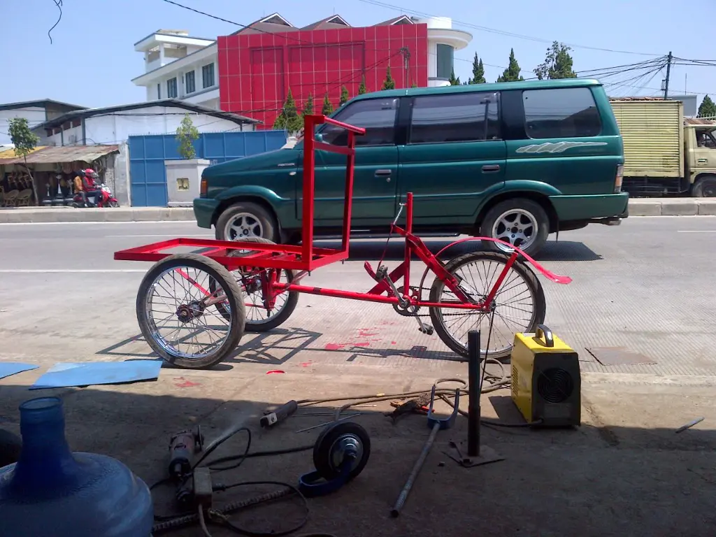Gerobak Kayuh (Becak Sepeda Gowes) Penjual Susu Keliling atau Frozen (9).webp