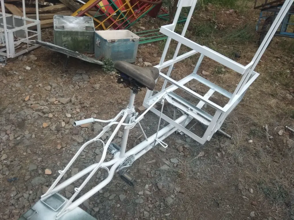 Gerobak Kayuh (Becak Sepeda Gowes) Penjual Susu Keliling atau Frozen (3).webp