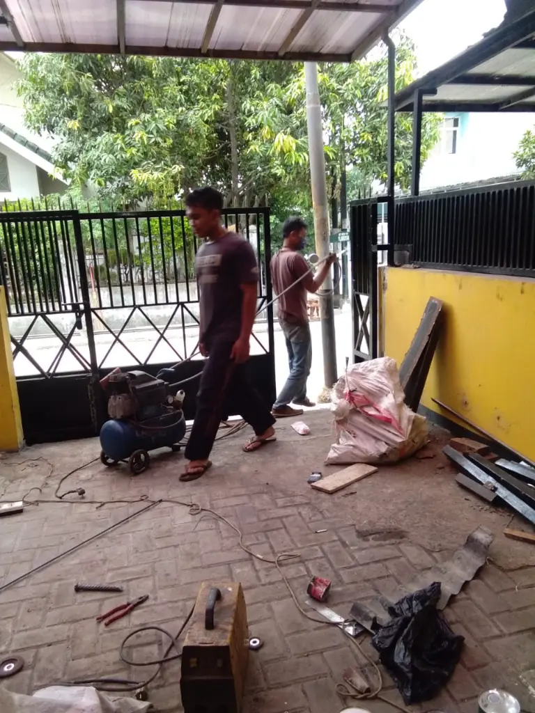 Jasa Pembuatan Pagar Tralis Minimalis untuk Rumah di Kompleks (21).webp