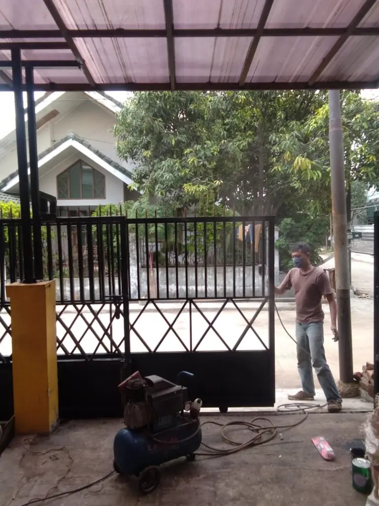 02. Jasa Pembuatan Pagar Tralis Minimalis untuk Rumah di Kompleks (20).webp