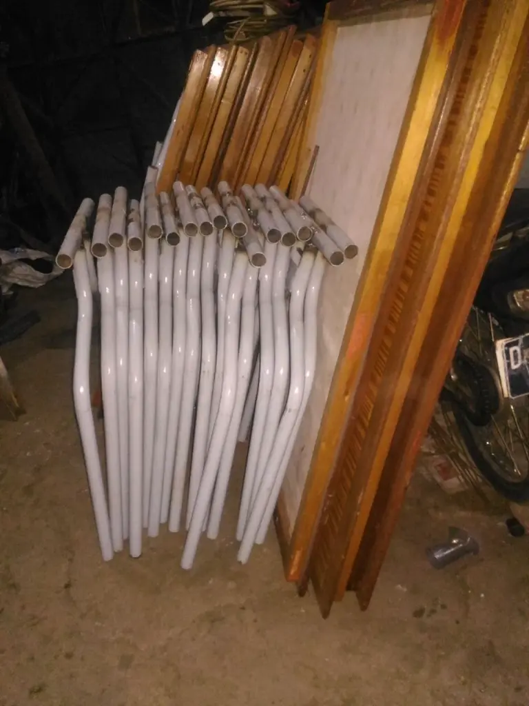 Meja Lipat Rumah Makan Masakan Padang (4).webp