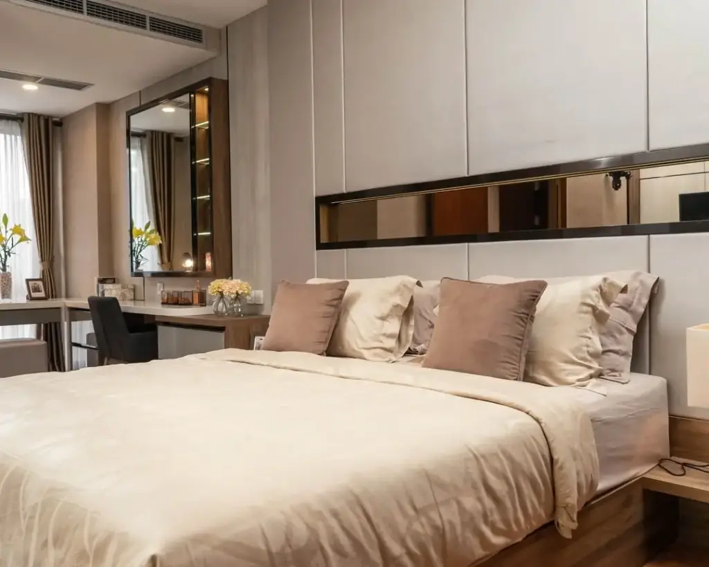 Bedroom Set Customize